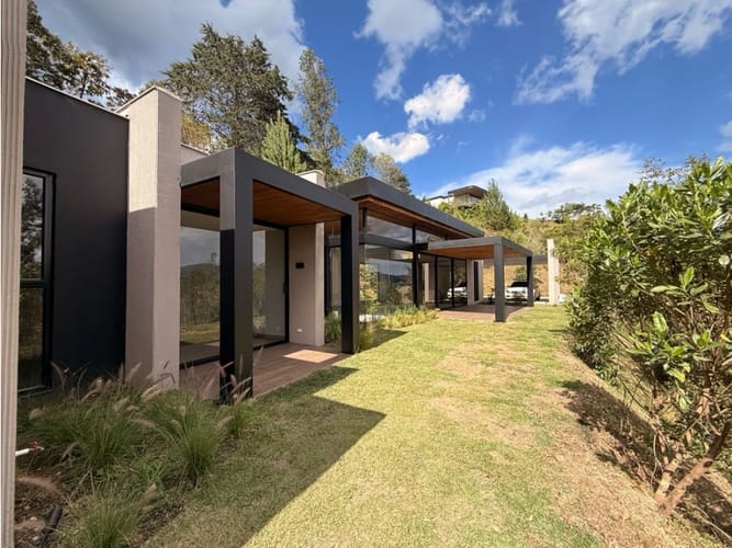 Casa de 3 alcobas en venta en Pantanillo, El Retiro, 261 m² · foto 17 de 23