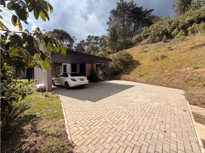 Casa de 3 alcobas en venta en Pantanillo, El Retiro, 261 m² · foto 18 de 23