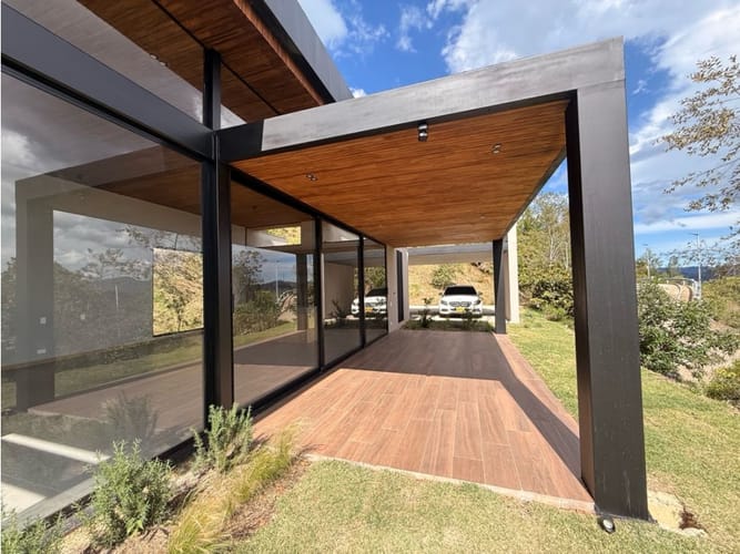 Casa de 3 alcobas en venta en Pantanillo, El Retiro, 261 m² · foto 20 de 23