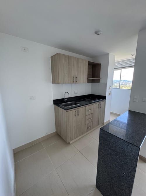 Apartamento de 3 alcobas en venta en El Porvenir, Rionegro, 56 m² · foto 2 de 18