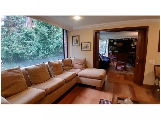 Apartamento en venta en Los Rosales, Bogotá, 252 m² · foto 2 de 9