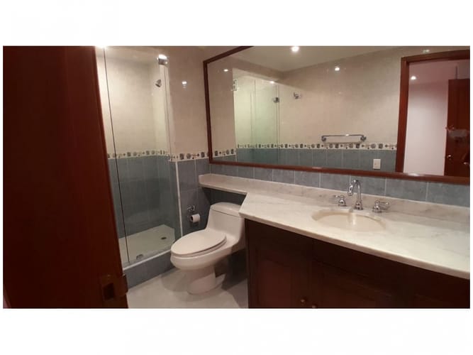 Apartamento en venta en Los Rosales, Bogotá, 252 m² · foto 8 de 9