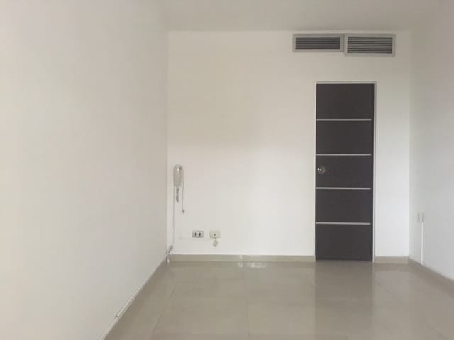 Oficina en venta en Centenario, Cali, 14 m² · foto 7 de 22