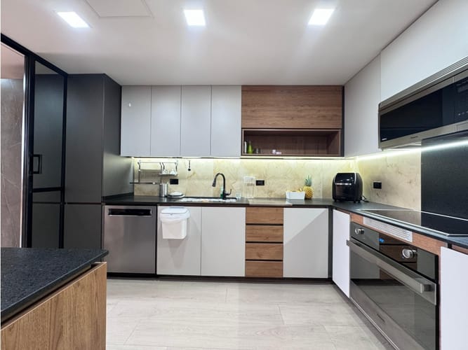 Apartamento de 2 alcobas en venta en Loma De Las Brujas, Envigado, 86 m² · foto 7 de 18