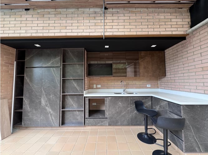 Apartamento de 2 alcobas en venta en Loma De Las Brujas, Envigado, 86 m² · foto 16 de 18