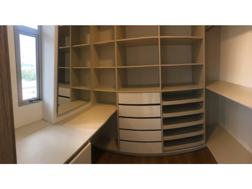 Apartamento en arriendo en La Candelaria, Medellín · foto 12 de 17
