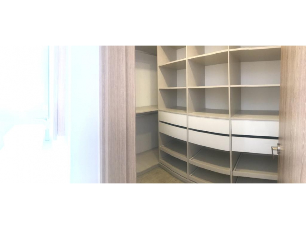 Apartamento en arriendo en La Candelaria, Medellín · foto 14 de 17
