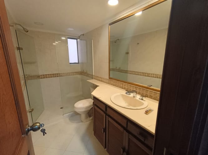 Apartamento de 3 alcobas en arriendo en Las Lomas, Medellín, 135 m² · foto 9 de 24