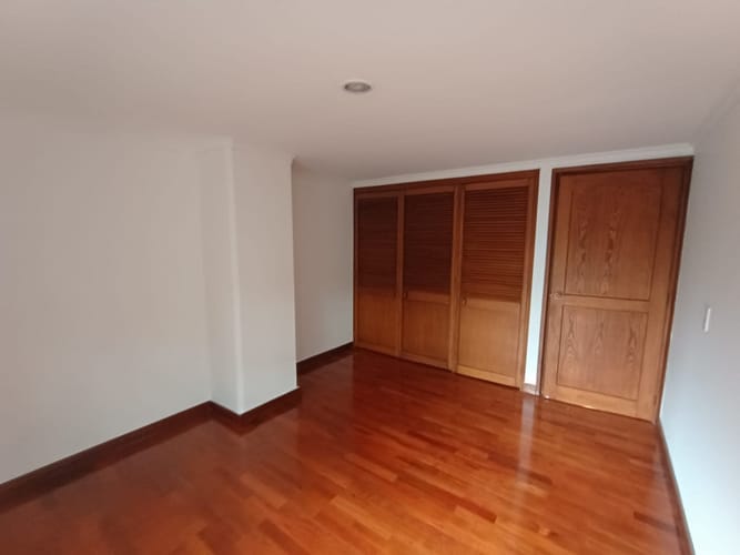 Apartamento de 3 alcobas en arriendo en Las Lomas, Medellín, 135 m² · foto 11 de 24