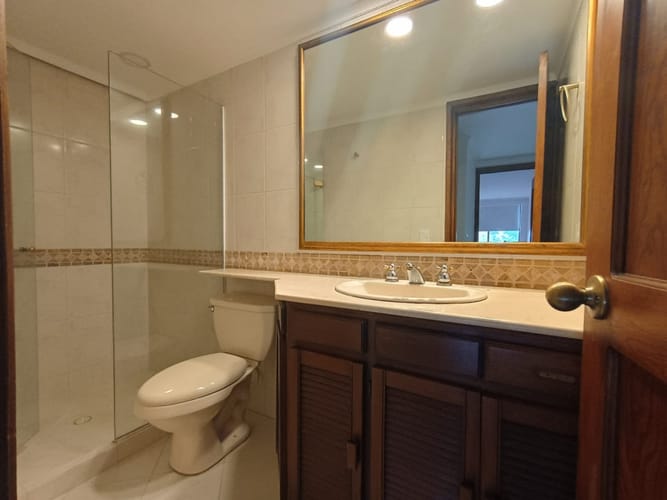 Apartamento de 3 alcobas en arriendo en Las Lomas, Medellín, 135 m² · foto 13 de 24