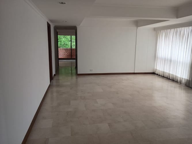 Apartamento de 3 alcobas en arriendo en Las Lomas, Medellín, 135 m² · foto 17 de 24