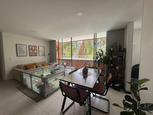 Apartamento de 3 alcobas en venta en Vegas De San Jose, Sabaneta, 86 m² · foto 2 de 16