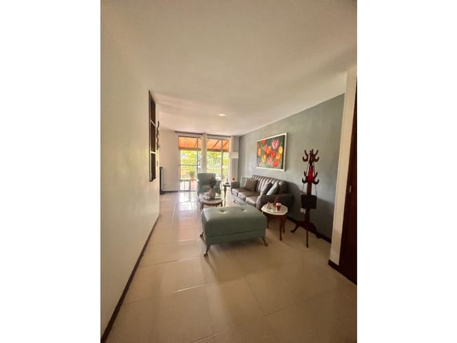 Casa de 3 alcobas en venta en El Castillo, Jamundí, 253 m² · foto 8 de 24