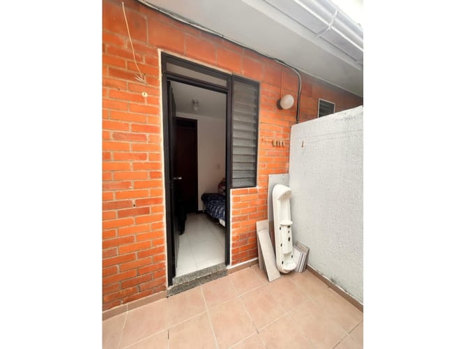 Casa de 3 alcobas en venta en El Castillo, Jamundí, 253 m² · foto 11 de 24