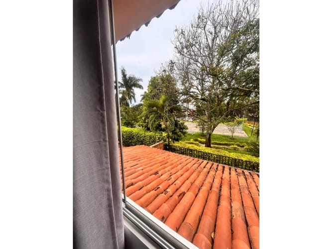 Casa de 3 alcobas en venta en El Castillo, Jamundí, 253 m² · foto 14 de 24