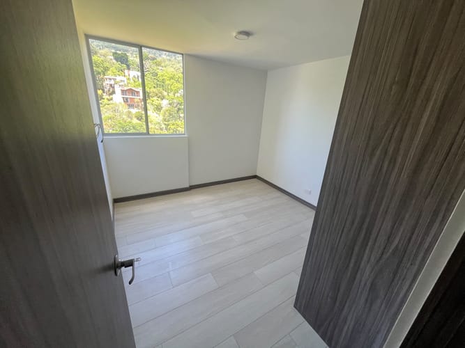 Apartamento de 3 alcobas en arriendo en Camino Verde, Envigado, 87 m² · foto 13 de 16