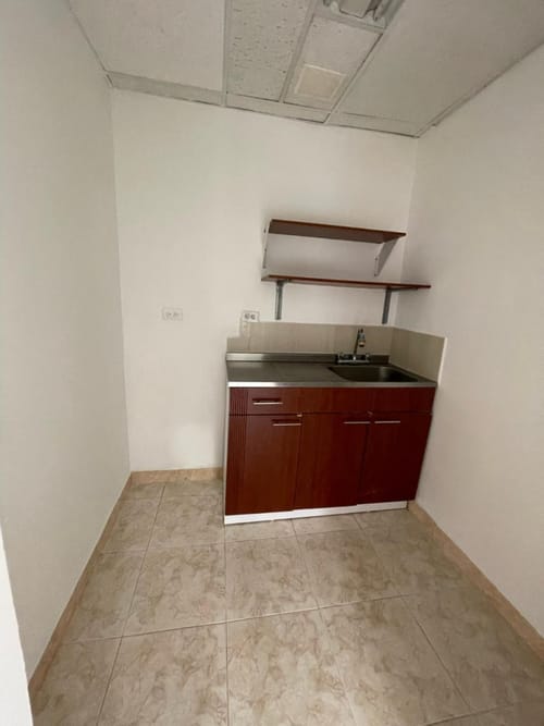 Oficina en arriendo en Castropol, Medellín, 123 m² · foto 3 de 13
