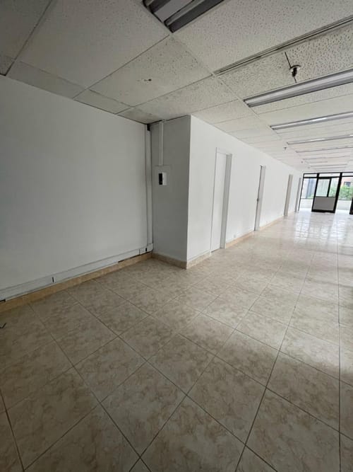 Oficina en arriendo en Castropol, Medellín, 123 m² · foto 11 de 13