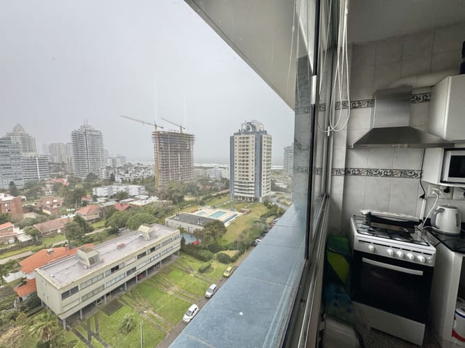 VENTA APARTAMENTO 1 DORMITORIO - EDIFICIO URUGUAY