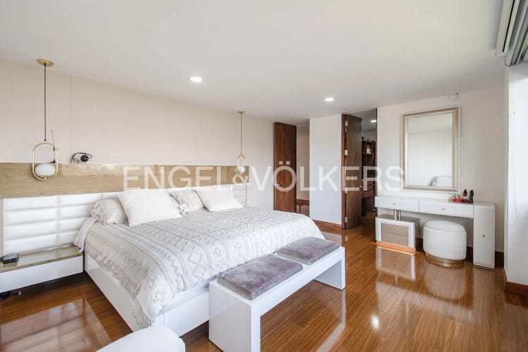 Casa de 4 alcobas en venta en Bosque De Pinos, Bogotá, 268 m² · foto 8 de 17