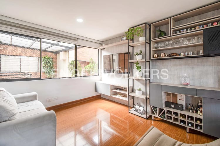 Casa de 4 alcobas en venta en Bosque De Pinos, Bogotá, 268 m² · foto 6 de 17
