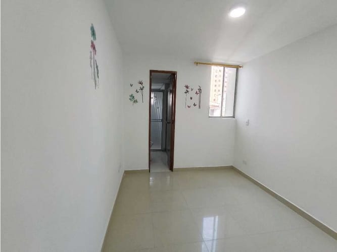 Apartaestudio en venta en La Candelaria, Medellín, 32 m² · foto 4 de 8