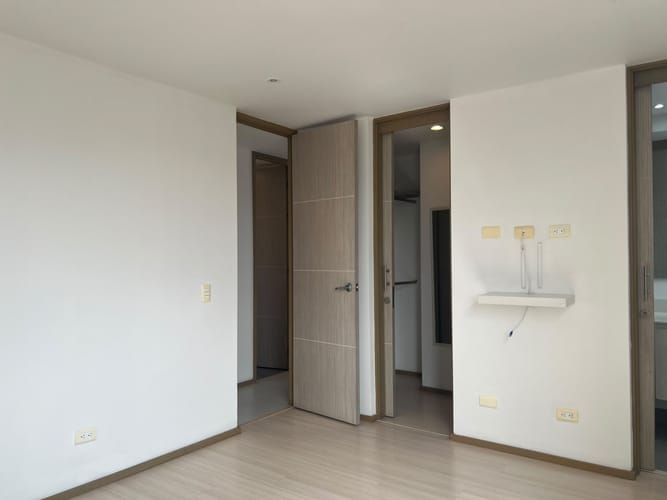 Apartamento de 2 alcobas en arriendo en Loma El Atravesado, Envigado, 81 m² · foto 9 de 16