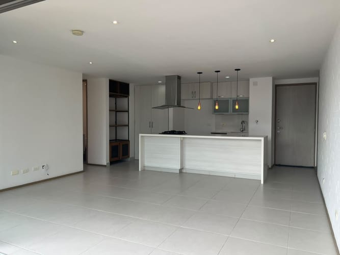Apartamento de 2 alcobas en arriendo en Loma El Atravesado, Envigado, 81 m² · foto 7 de 16