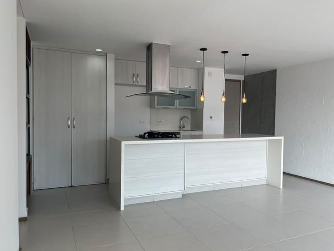 Apartamento de 2 alcobas en arriendo en Loma El Atravesado, Envigado, 81 m² · foto 8 de 16