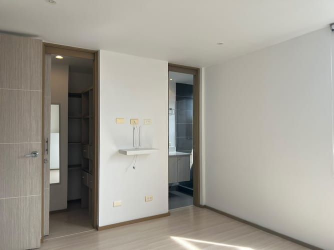 Apartamento de 2 alcobas en arriendo en Loma El Atravesado, Envigado, 81 m² · foto 13 de 16