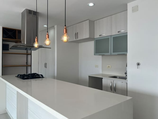 Apartamento de 2 alcobas en arriendo en Loma El Atravesado, Envigado, 81 m² · foto 5 de 16