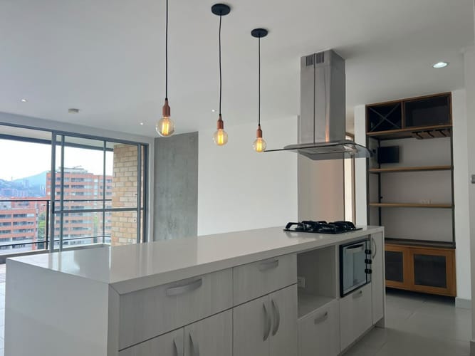 Apartamento de 2 alcobas en arriendo en Loma El Atravesado, Envigado, 81 m² · foto 4 de 16
