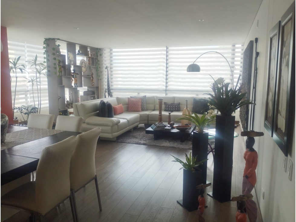 Apartamento en venta en Santa Barbara Occidental, Bogotá · foto 3 de 16