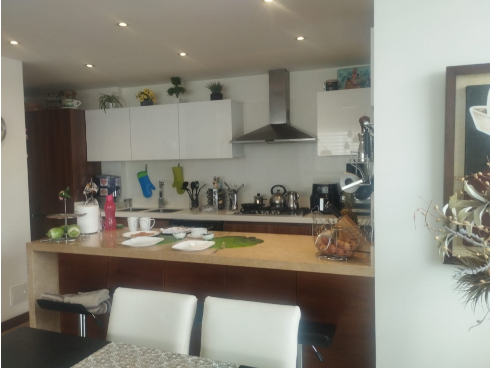 Apartamento en venta en Santa Barbara Occidental, Bogotá · foto 6 de 16