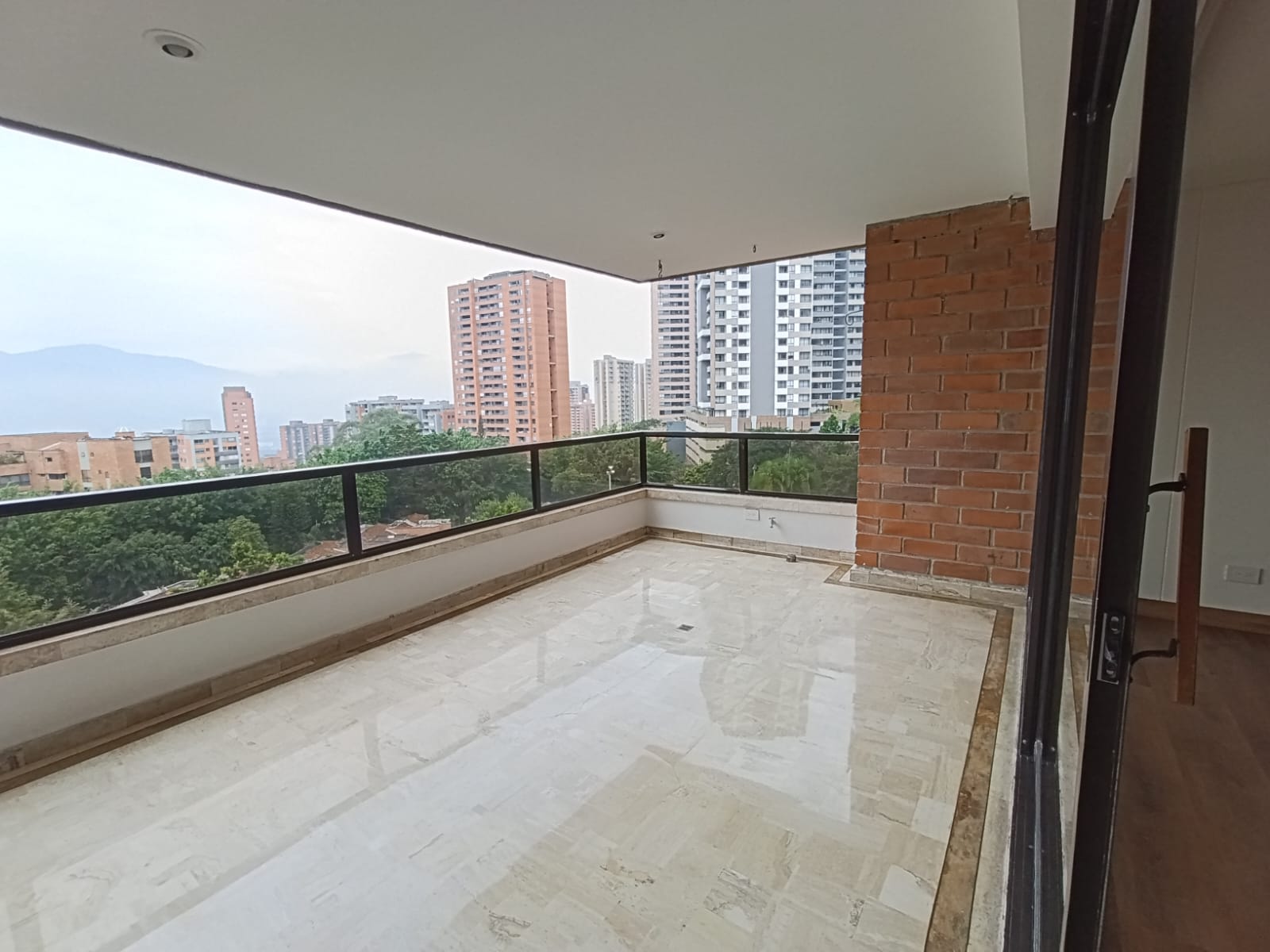 Apartamento en arriendo en El Poblado, Medellín · foto 9 de 20