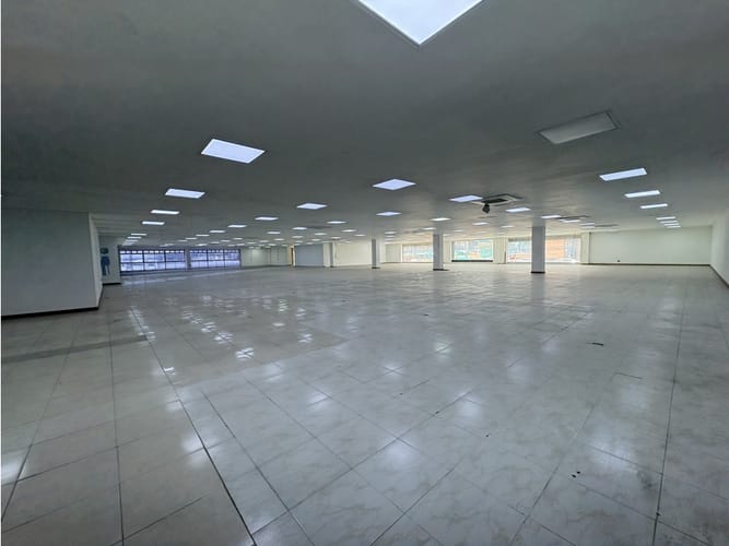 Local en arriendo en Zona Industrial No. 2, Itagüí, 4700 m² · foto 7 de 9