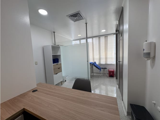 Consultorio en arriendo en Ciudad Del Río, Medellín, 26 m² · foto 6 de 14