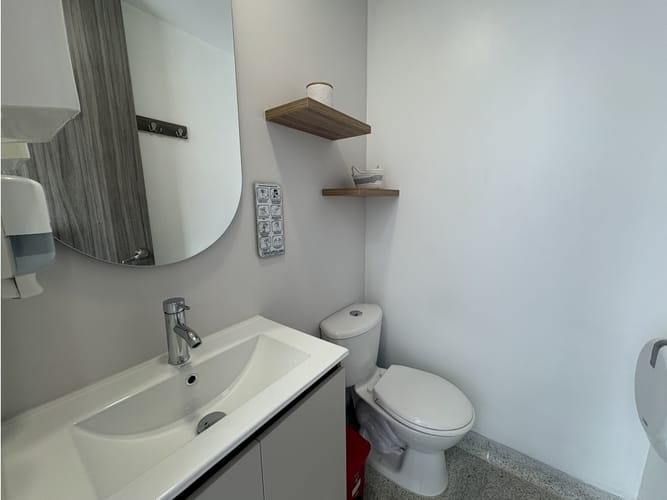 Consultorio en arriendo en Ciudad Del Río, Medellín, 26 m² · foto 8 de 14