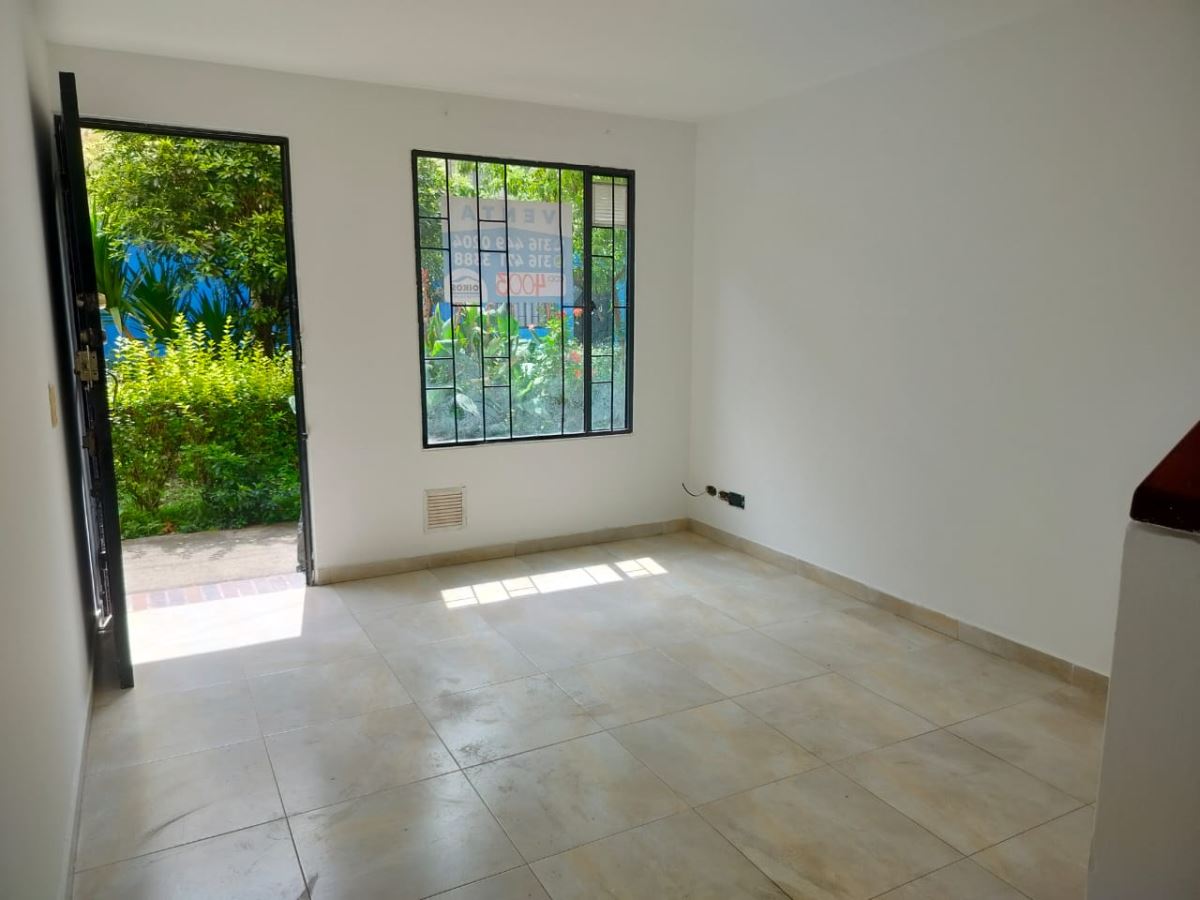 Casa en venta en San Jose De Usaquen, Bogotá · foto 2 de 18