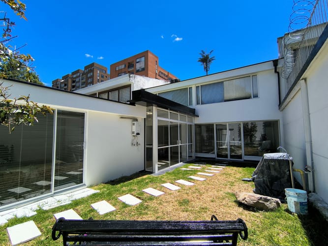 Casa de 5 alcobas en arriendo en Estoril, Bogotá, 262 m² · foto 9 de 20