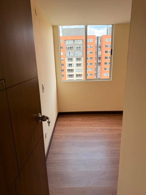 Apartamento de 2 alcobas en arriendo en San Carlos I, Madrid, 57 m² · foto 21 de 24