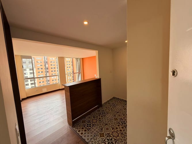 Apartamento de 2 alcobas en arriendo en San Carlos I, Madrid, 57 m² · foto 23 de 24