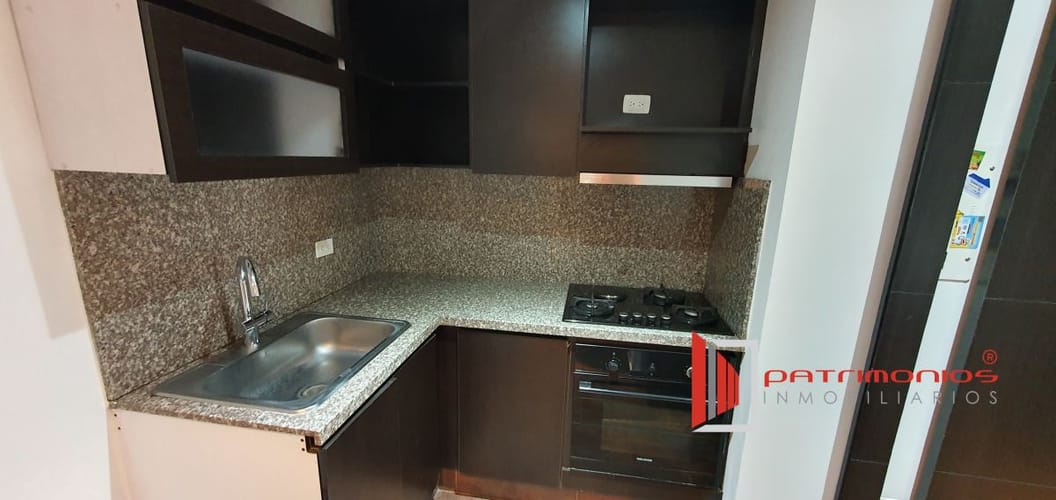 Apartamento de 2 alcobas en venta en Cedritos, Bogotá, 65 m² · foto 2 de 22