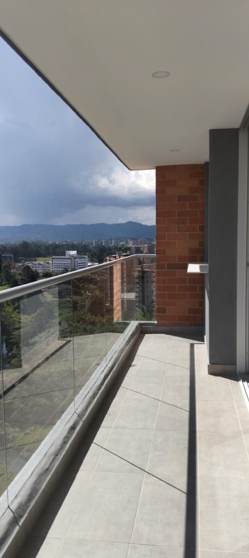 Apartamento de 3 alcobas en venta en Centro, Rionegro, 92 m² · foto 5 de 16