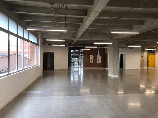 Local en arriendo en Santa Fe, Medellín, 396 m² · foto 3 de 4
