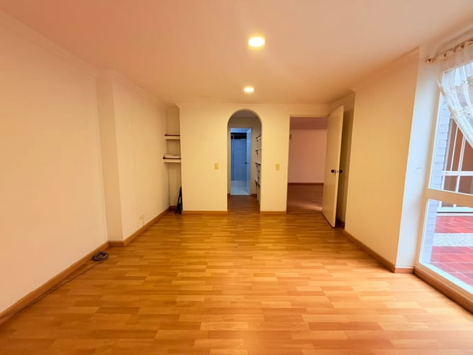 Apartamento en venta en Cedritos, Bogotá · foto 3 de 8