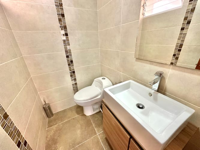 Casa de 6 alcobas en venta en Mugá, Envigado, 330 m² · foto 9 de 24