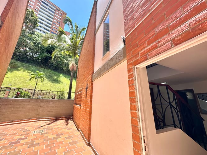 Casa de 6 alcobas en venta en Mugá, Envigado, 330 m² · foto 10 de 24