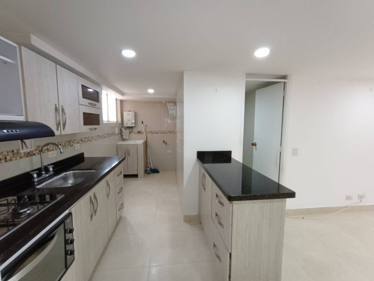 Apartamento en venta en Enciso, Medellín · foto 2 de 16