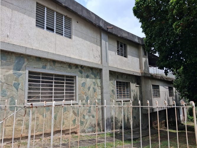 Casa de 10 alcobas en venta en Santa Teresita, Cali, 528 m² · foto 2 de 15